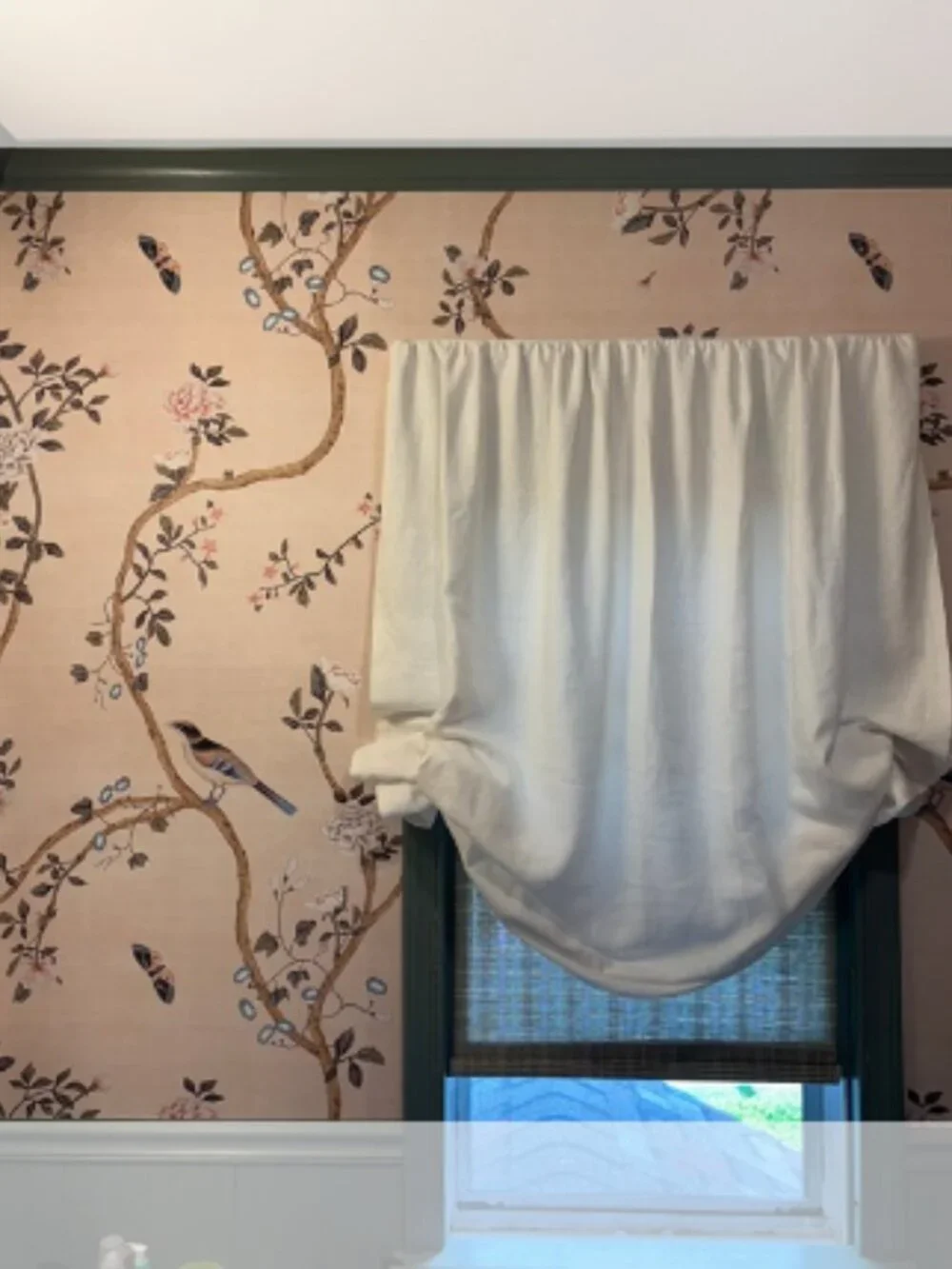 Wallpaperie - Chinoiserie Pattern Blush Background (6 panels!)